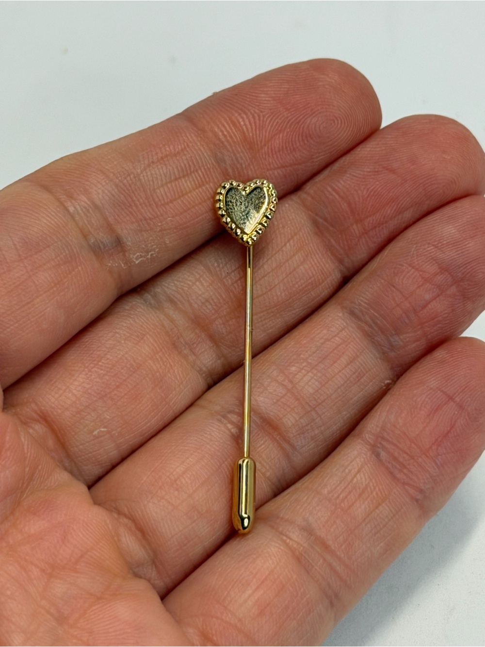 Sarah Coventry Gold Heart Stick Pin